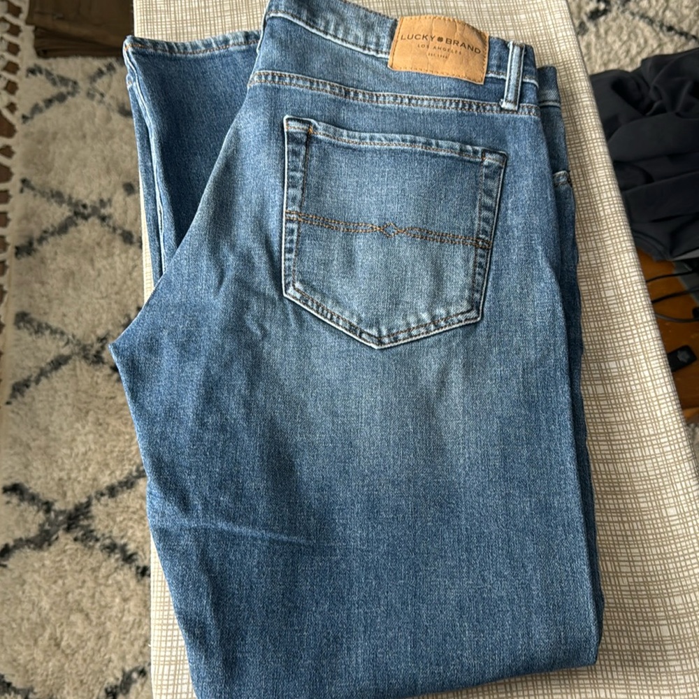 Lucky Brand 110 Slim Jean